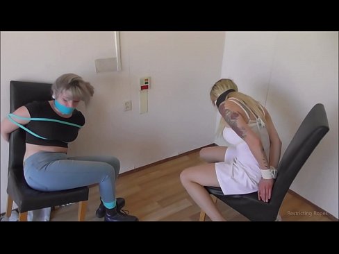 ❤️ Ovisnik / vezan i začepljen usta / djevojka u nevolji ❌ Porno video kod nas ﹏