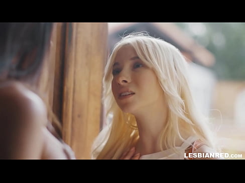 ❤️ Djevojka dolazi kući nekoliko mjeseci kasnije i na kraju jede mačkicu svoje maćehe ❌ Porno video kod nas ﹏